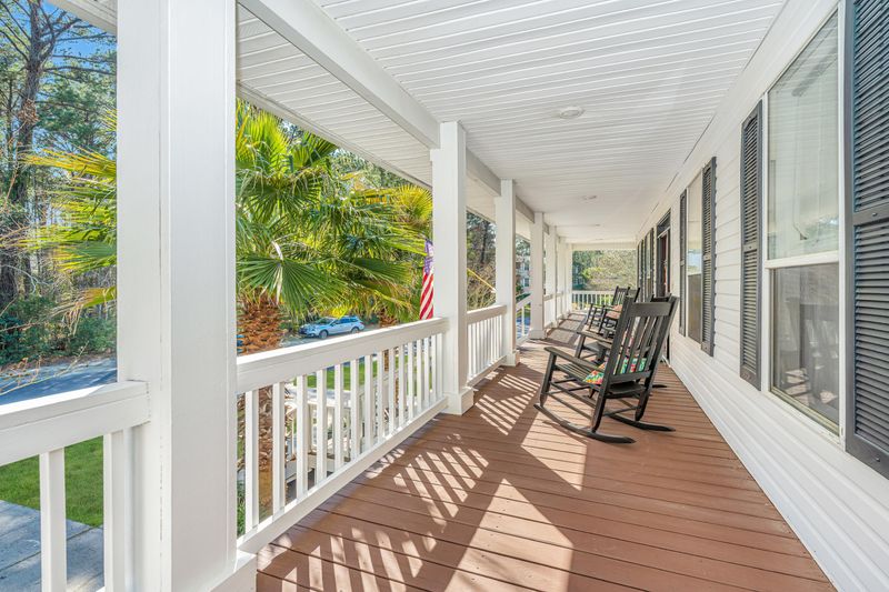 2891 Tradewind Dr, Mount Pleasant, SC 29466
