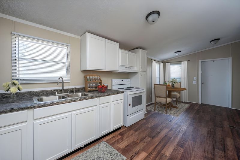 425 Treeline Dr, Moncks Corner, SC 29461