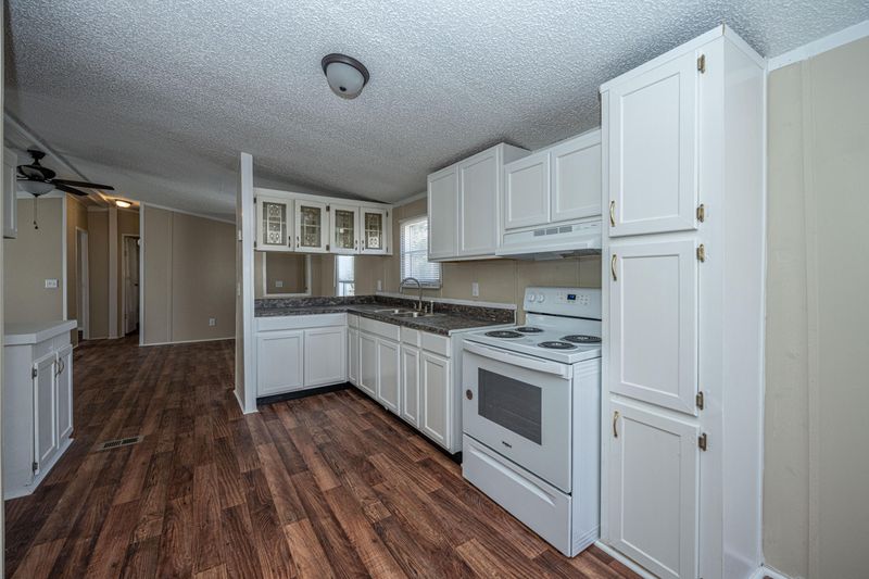 425 Treeline Dr, Moncks Corner, SC 29461