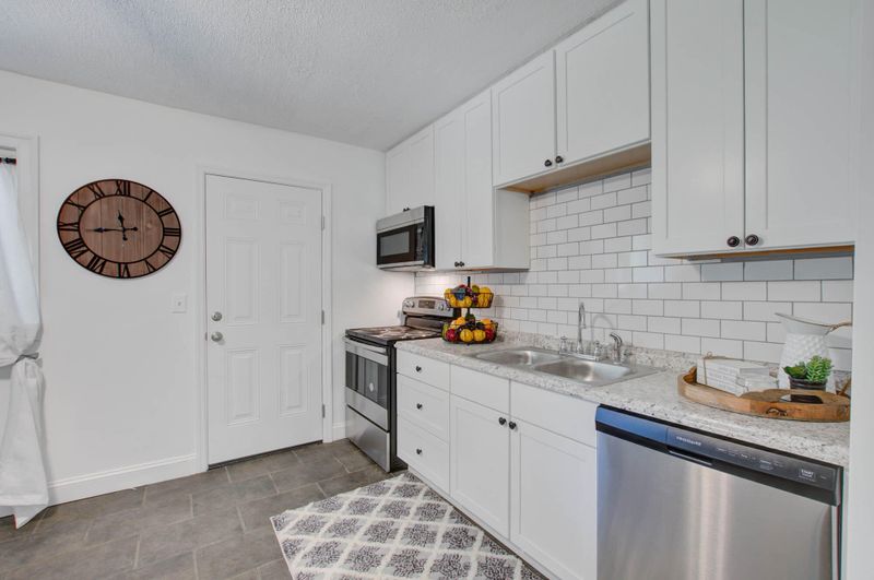 103 Barshay Ct, Summerville, SC 29483