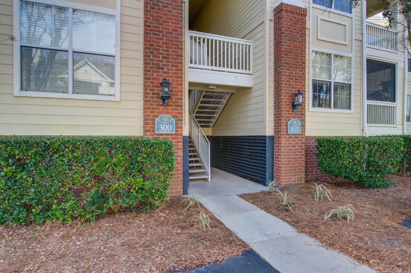 1600 Long Grove Dr #323, Mount Pleasant, SC 29464