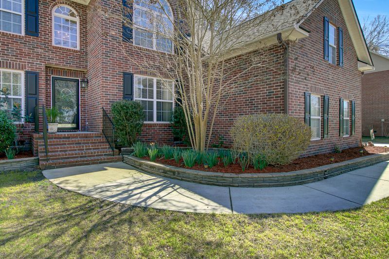 5464 Clearview Dr, North Charleston, SC 29420