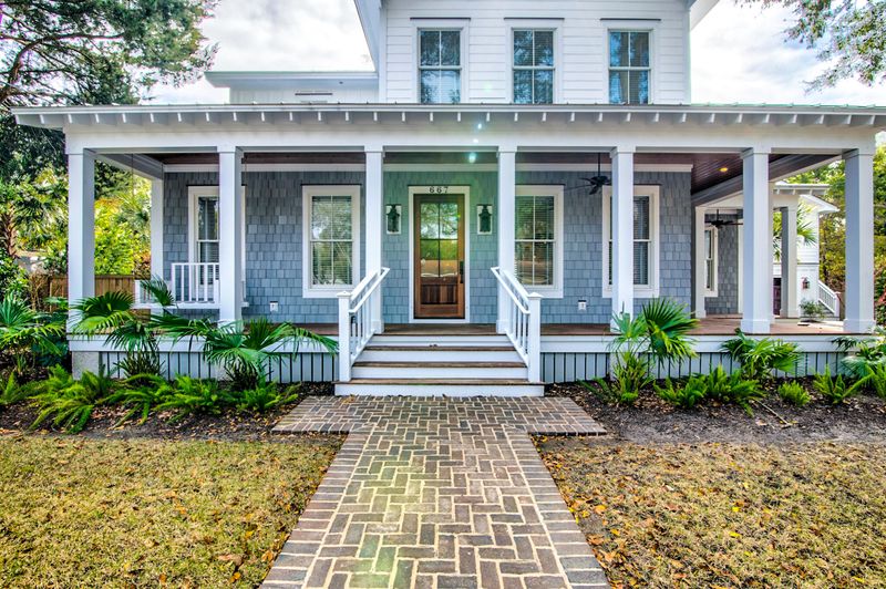 667 Adluh St, Mount Pleasant, SC 29464