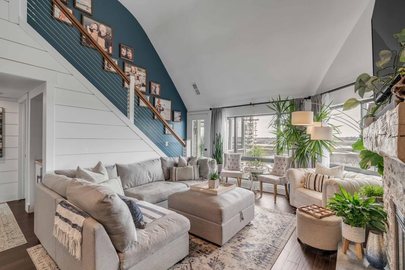 234 Little Oak Island Dr, Folly Beach, SC 29439
