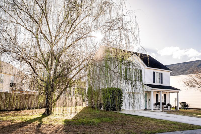 1131 Deerberry Rd, Hanahan, SC 29410