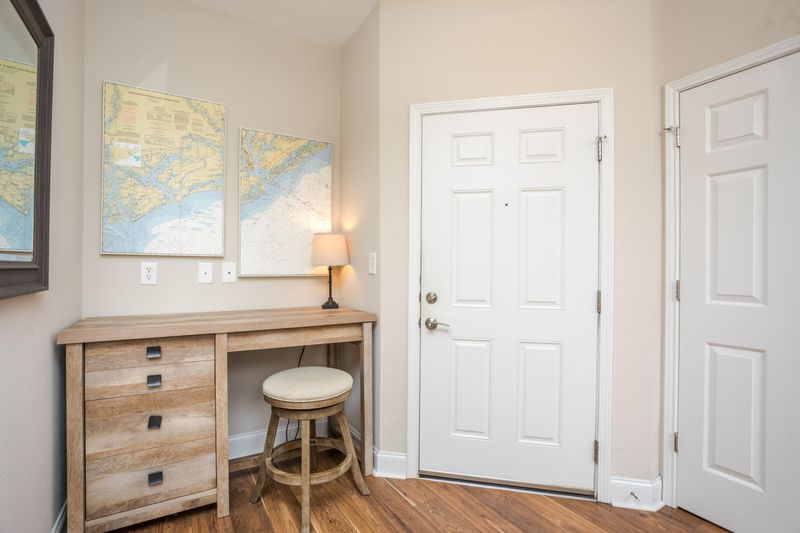 1111 Rosewood Ln, Mount Pleasant, SC 29464
