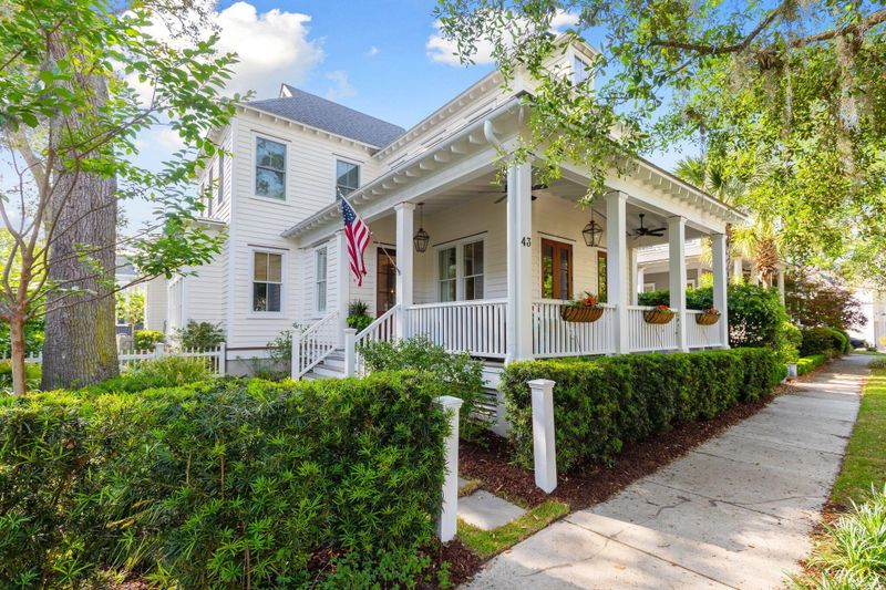 43 Joggling St, Mount Pleasant, SC 29464