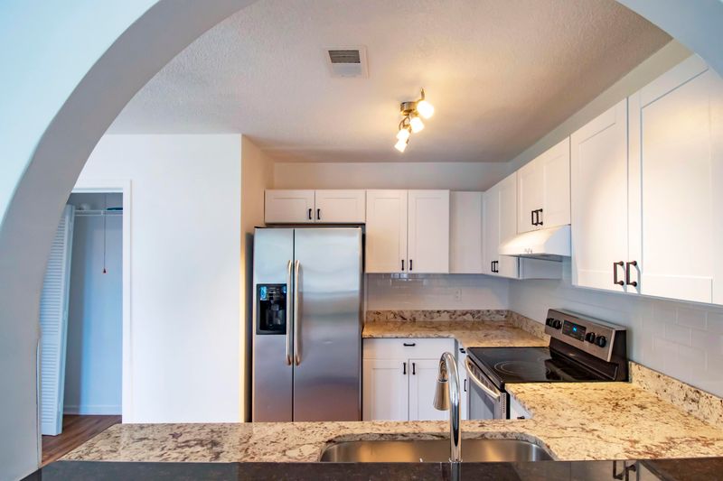 6231 Rolling Fork Rd #E, North Charleston, SC 29406