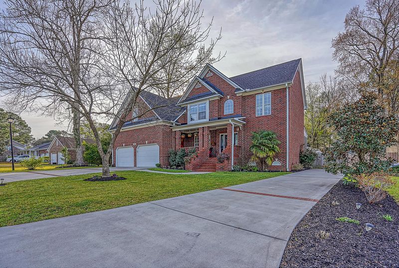 199 White Church Ln, Summerville, SC 29485