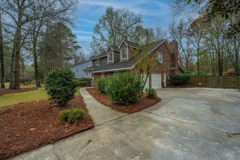 209 Westminster Ave, Summerville, SC 29485