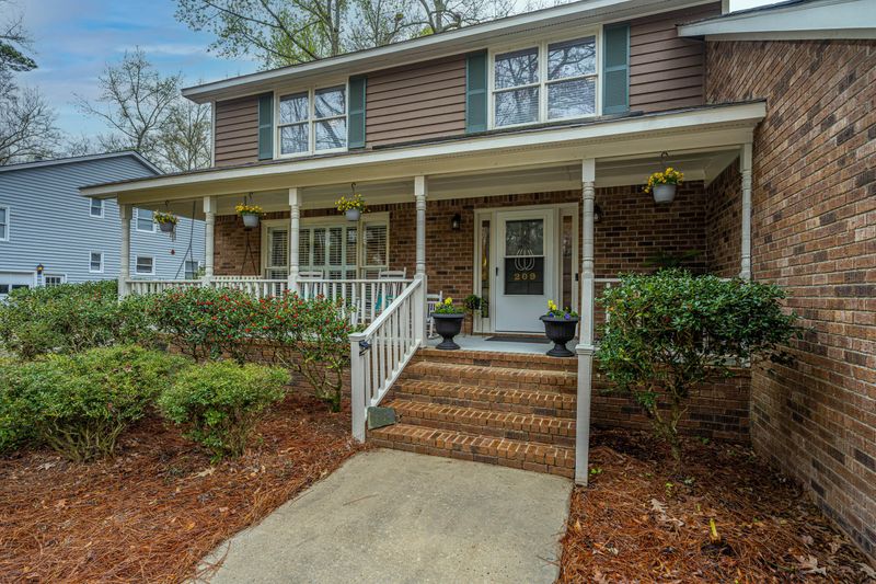 209 Westminster Ave, Summerville, SC 29485