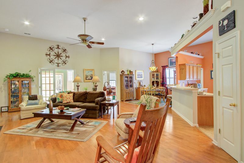 804 Beverly Dr, Summerville, SC 29485