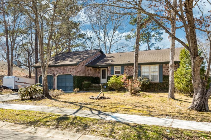 8065 Eberly Ave, North Charleston, SC 29420