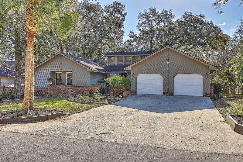 662 Ayers Dr, Charleston, SC 29412