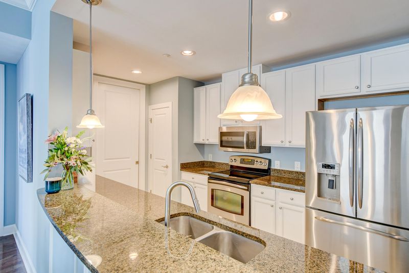 145 Pier View St #302, Charleston, SC 29492