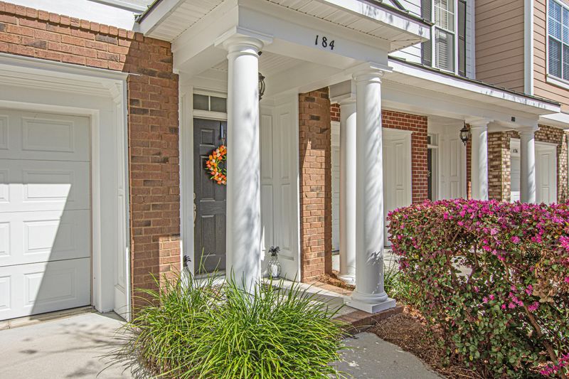 184 Fair Sailing Rd, Mount Pleasant, SC 29466