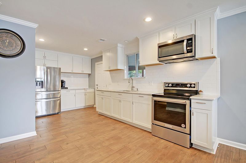 2825 Ranger Dr, North Charleston, SC 29405