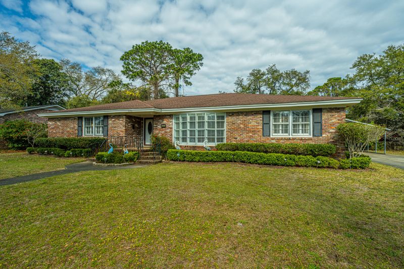 1280 Camerton St, Charleston, SC 29407
