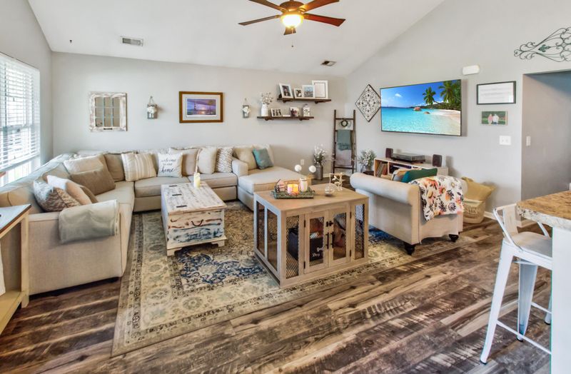 2047 Culloden Dr, Summerville, SC 29483