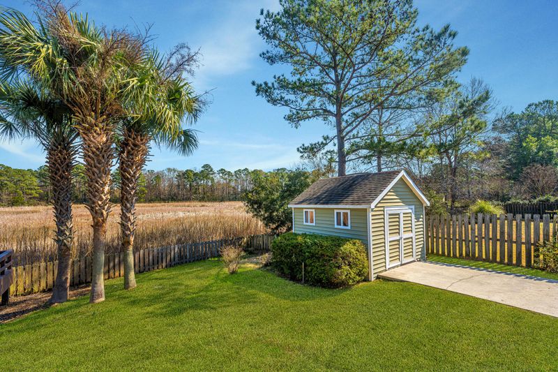 2016 Wadsbury Ln, Charleston, SC 29414