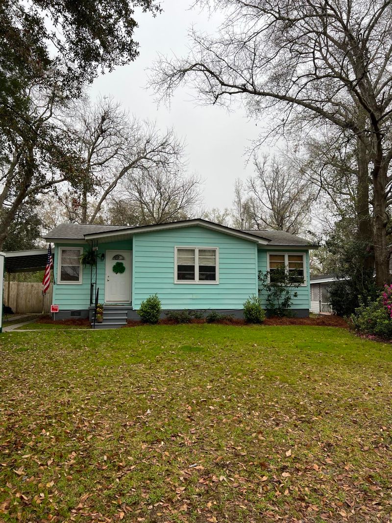1604 Larry St, North Charleston, SC 29406