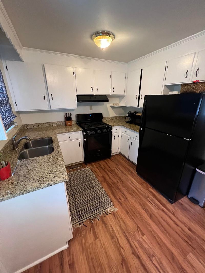 1604 Larry St, North Charleston, SC 29406