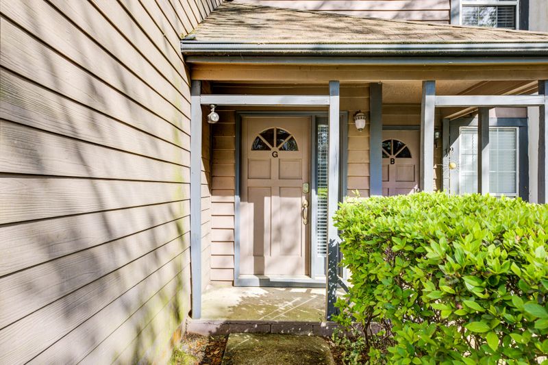 7930 Edgebrook Cir #G, North Charleston, SC 29418