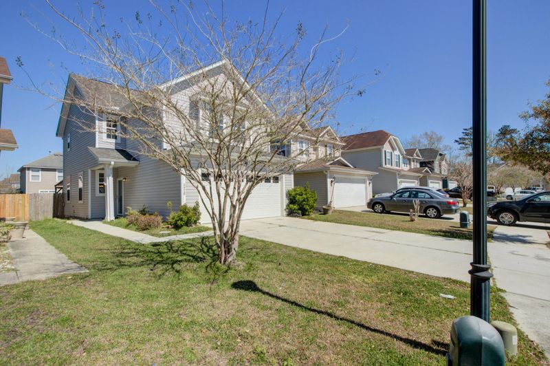 4958 Bishop Green Ln, North Charleston, SC 29420