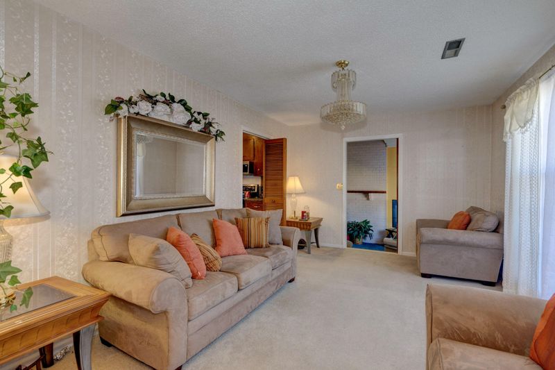 9 Martin Luther King Blvd, Charleston, SC 29407