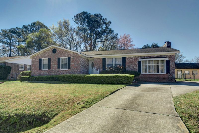9 Martin Luther King Blvd, Charleston, SC 29407