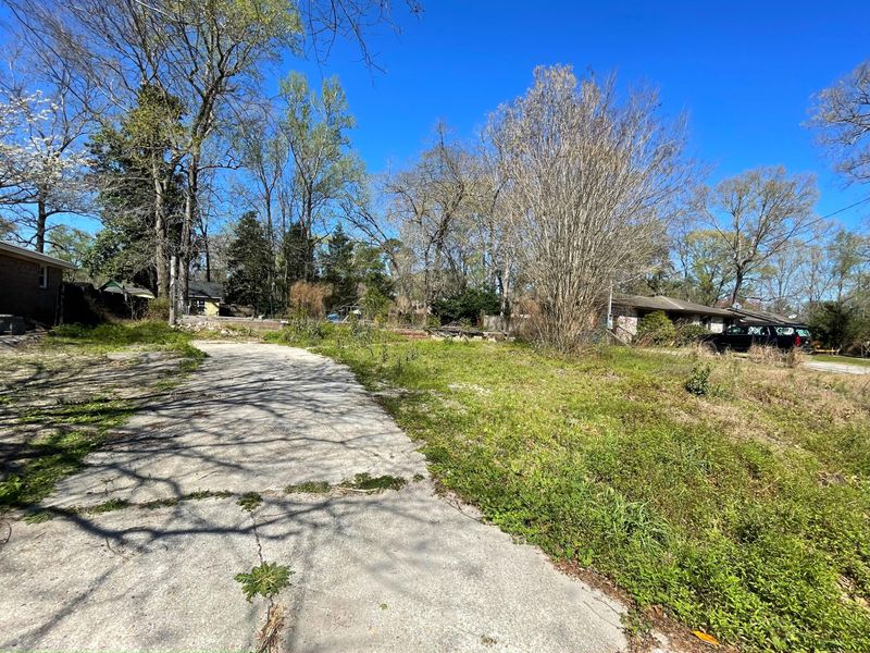 2046 Bishop Dr, Charleston, SC 29414