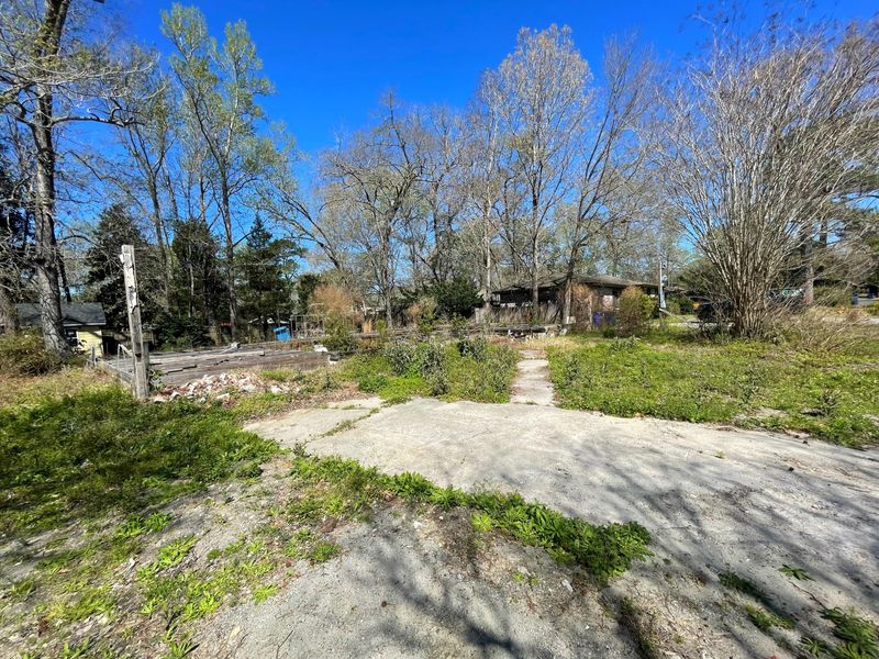 2046 Bishop Dr, Charleston, SC 29414