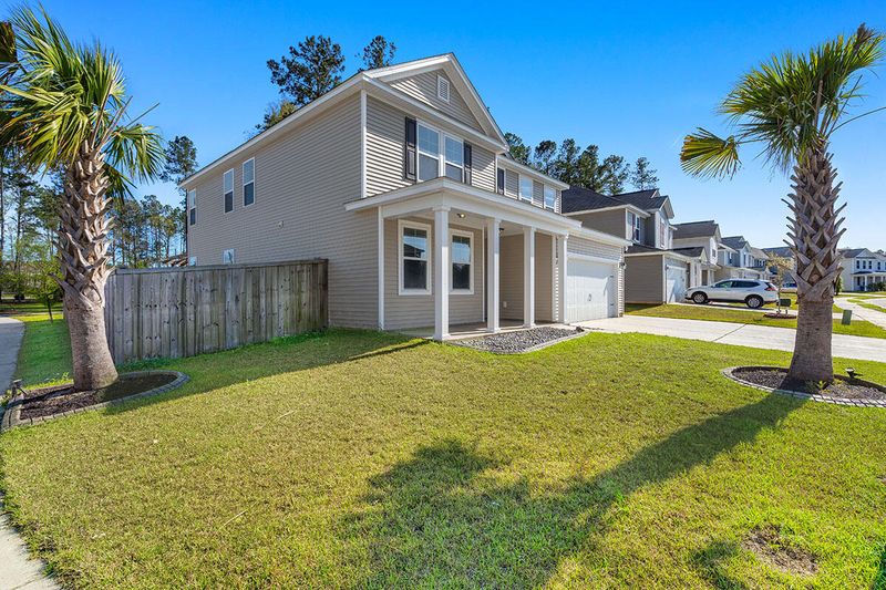 434 War Admiral Ln, Moncks Corner, SC 29461