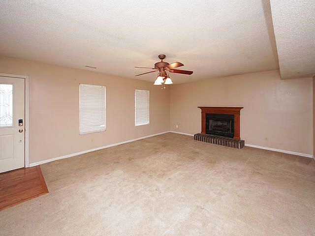 609 Dolphin Dr, Summerville, SC 29485