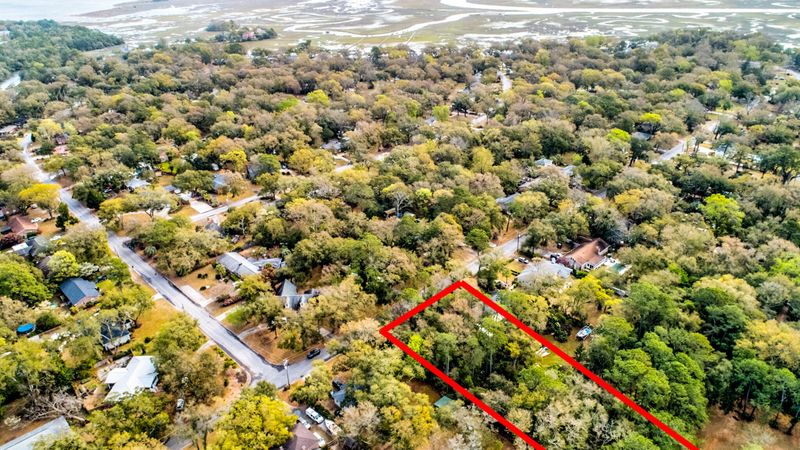 803 Robert E Lee Blvd, Charleston, SC 29412