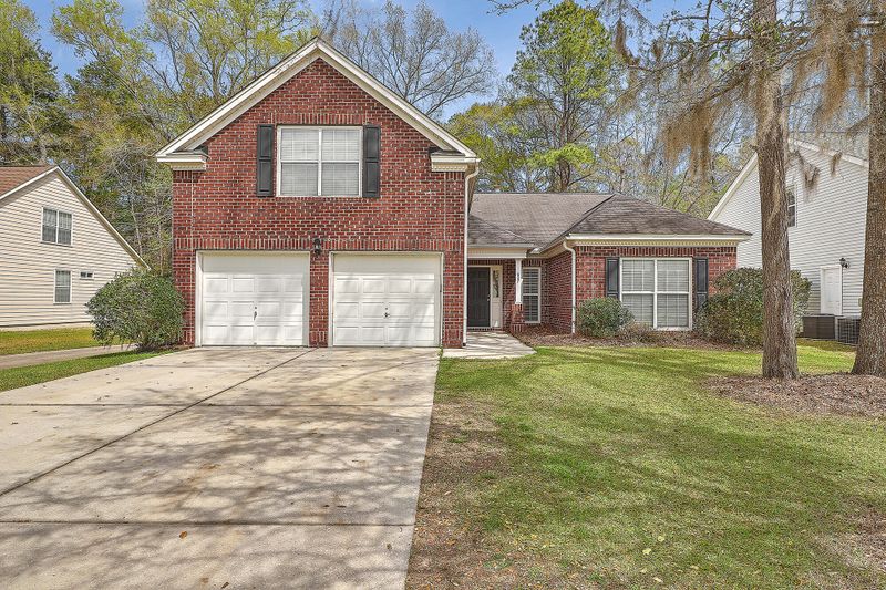 607 Pointe Of Oaks Rd, Summerville, SC 29485
