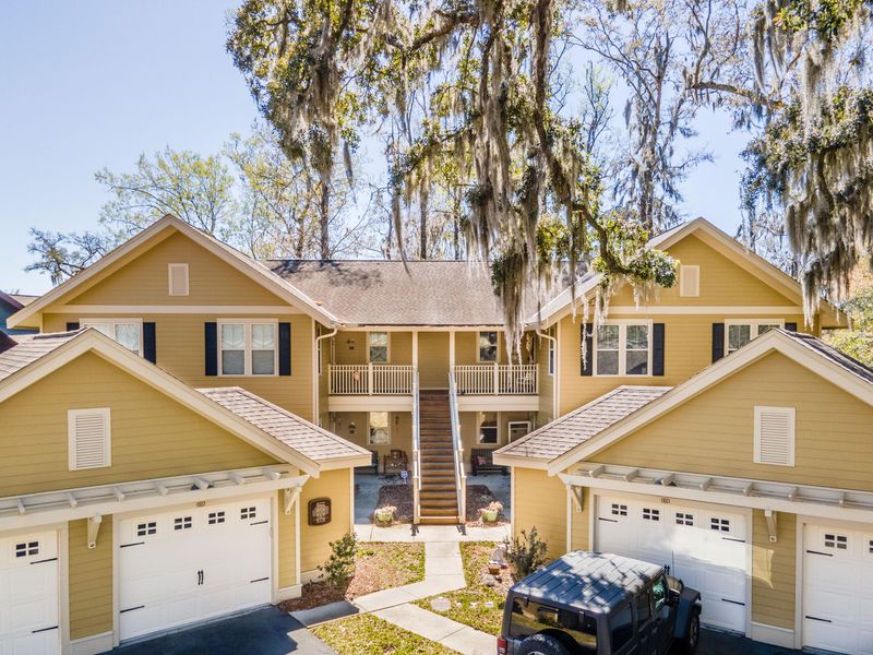 8378 Camp Gregg Ln, North Charleston, SC 29418