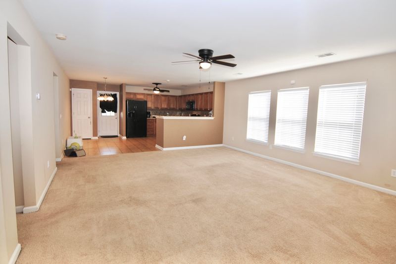 324 Bradley Bend Dr, Moncks Corner, SC 29461