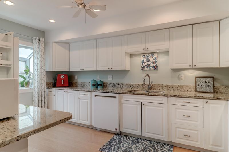 1406 Ventura Pl, Mount Pleasant, SC 29464