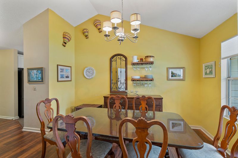 1244 Llewellyn Rd, Mount Pleasant, SC 29464