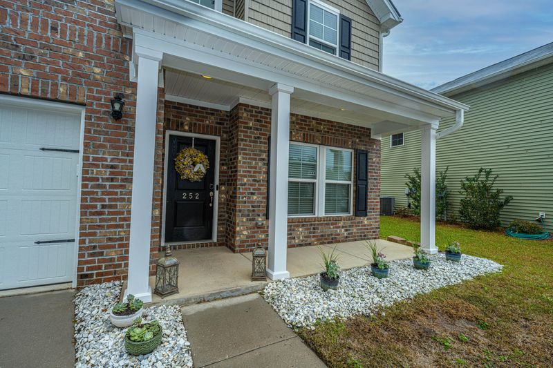 252 Pavilion St, Summerville, SC 29483