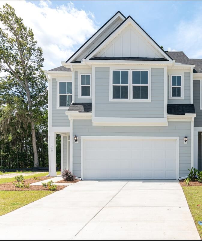 755 Trotters Ln #42, Moncks Corner, SC 29461