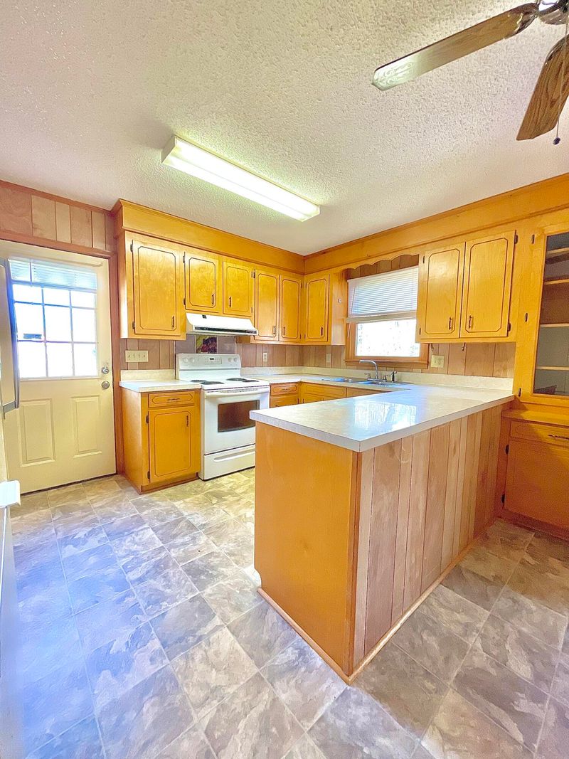 508 Horne St, Moncks Corner, SC 29461