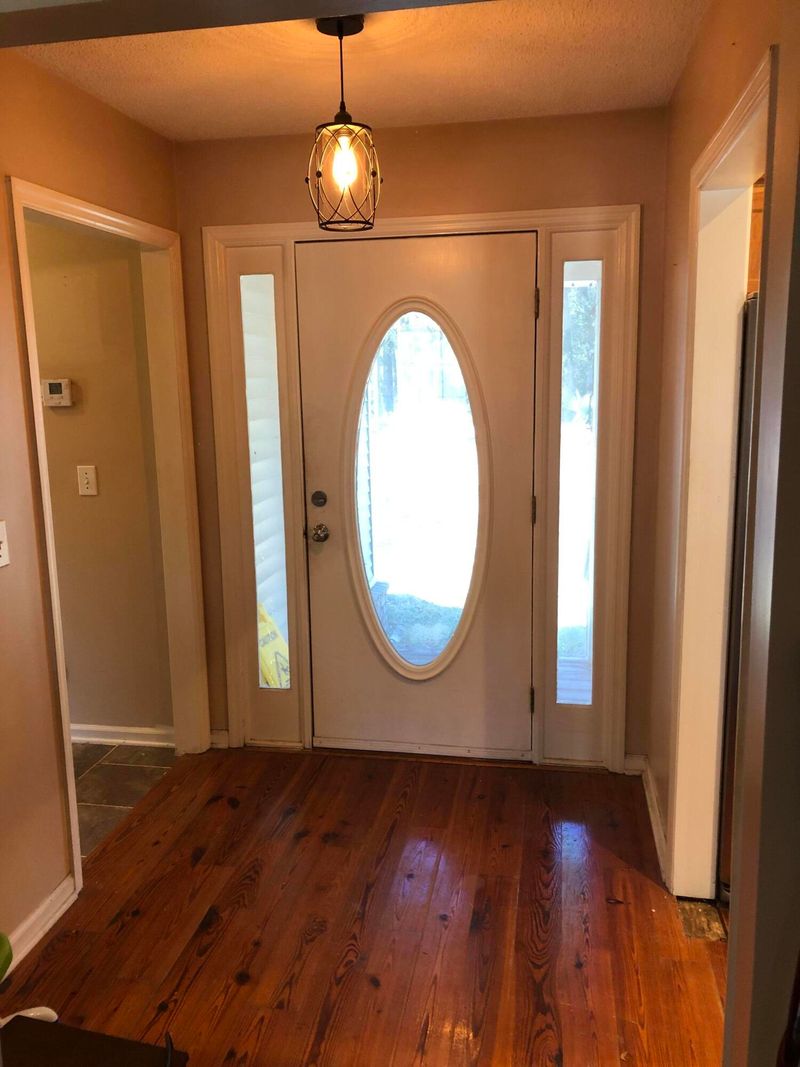 1234 Oceanview Rd, Charleston, SC 29412