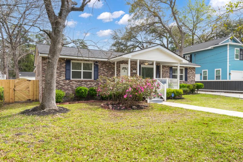 5744 Murray Dr, Hanahan, SC 29410