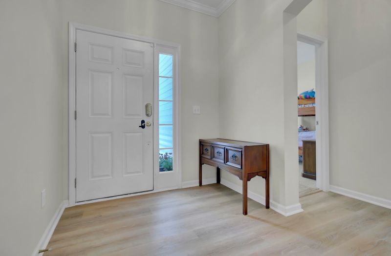 231 Goldfinch Ln, Summerville, SC 29485