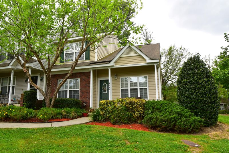 7971 Shadow Oak Dr, North Charleston, SC 29406