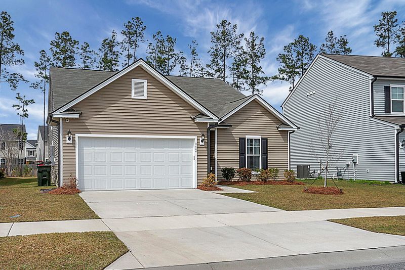 312 Silent Bluff Dr, Summerville, SC 29486