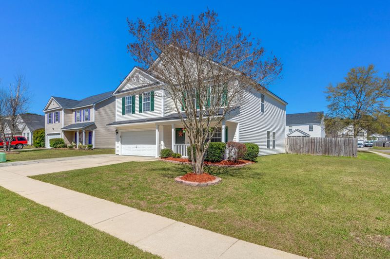 622 Resinwood Rd, Moncks Corner, SC 29461