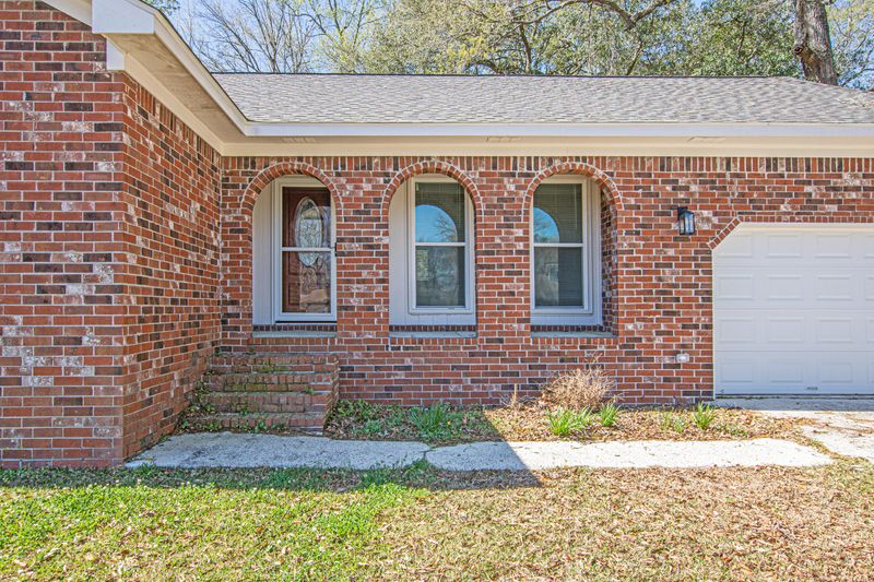 3 Mcblack Ct, Goose Creek, SC 29445